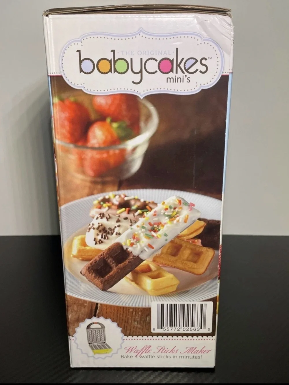 Baby Cakes Yellow Mini Nonstick Coated Waffle Stick Maker Model WMM-401 New